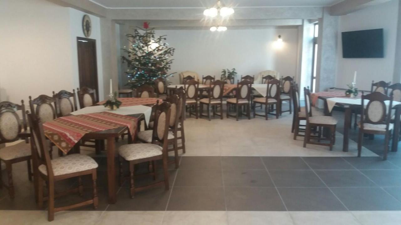 Conacul Domnitei Hotel Voronet Exterior photo