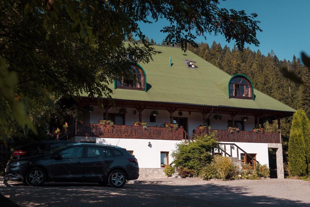 Conacul Domnitei Hotel Voronet Exterior photo