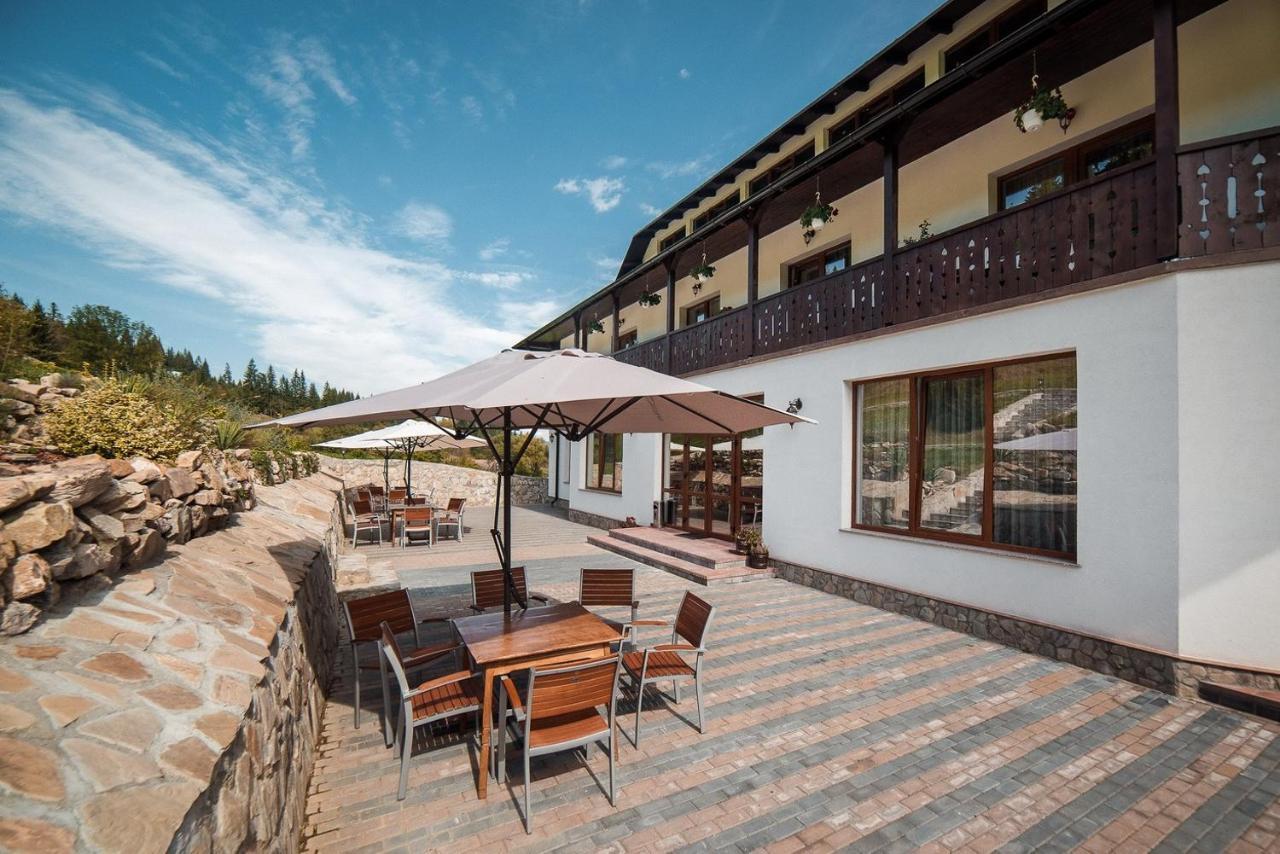 Conacul Domnitei Hotel Voronet Exterior photo