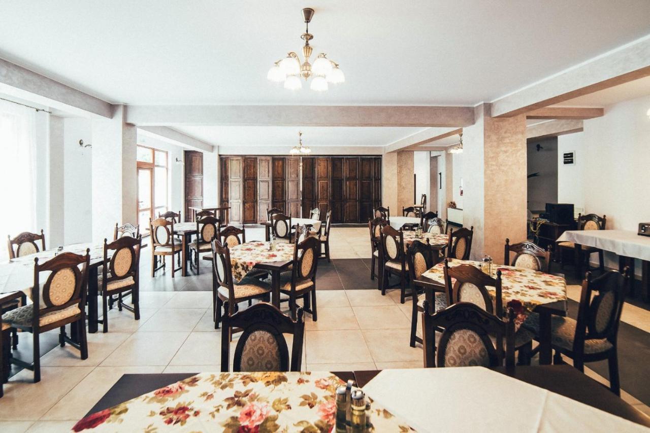Conacul Domnitei Hotel Voronet Exterior photo