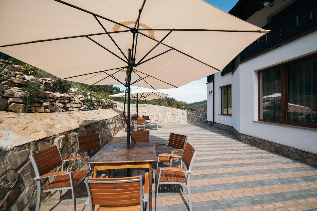 Conacul Domnitei Hotel Voronet Exterior photo