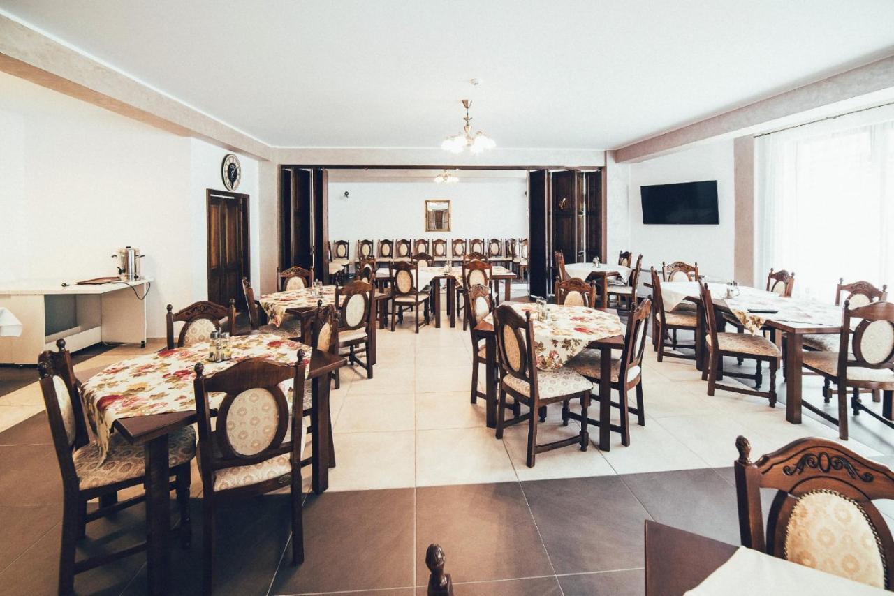 Conacul Domnitei Hotel Voronet Exterior photo